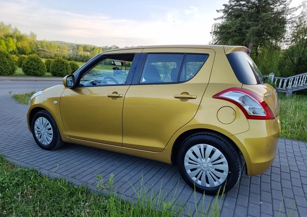 Suzuki Swift cena 35900 przebieg: 106000, rok produkcji 2014 z Gostyń małe 497